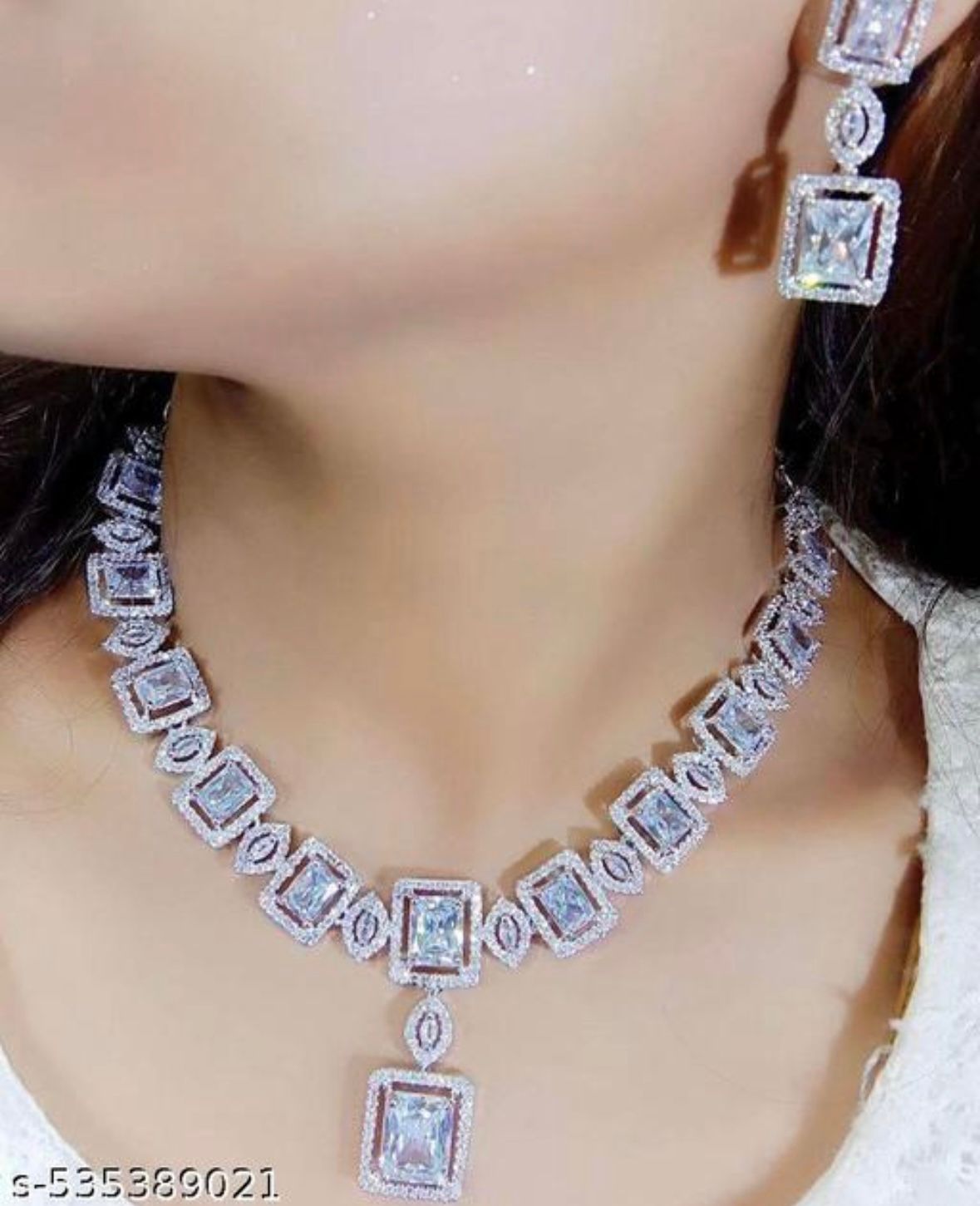 Royal Grace Choker Set